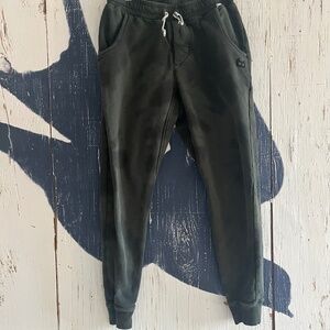 MUNSTER KIDS CYCLONIC SWEATPANT IN OLIVE DYE SZ: 14